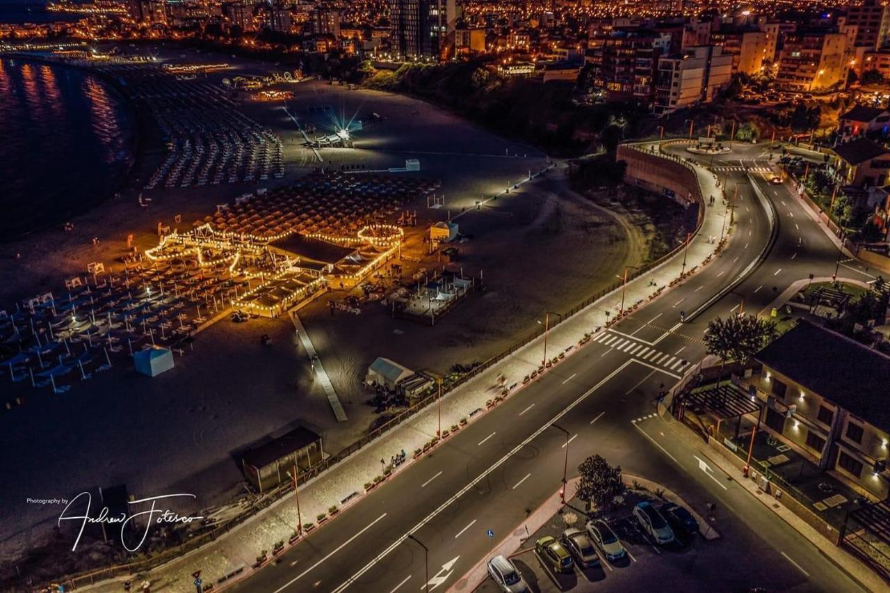 Solaria House Hotell Năvodari Eksteriør bilde